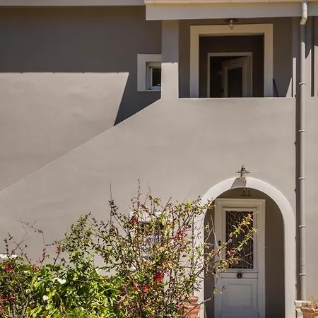 Rodia Art House בית נופש *